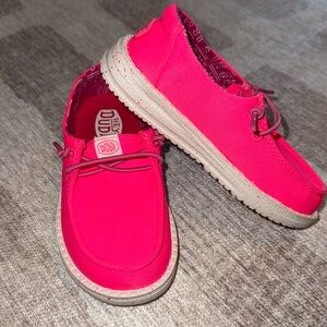 Excellent Condition Toddler Hey Dudes